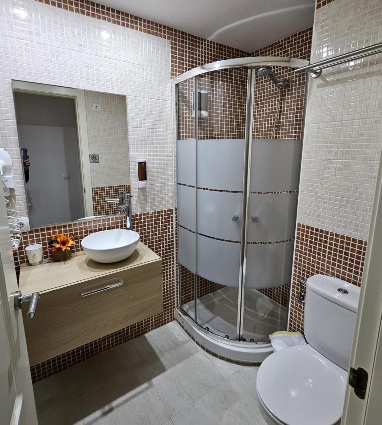 Apartamento Vilallonga Figueres  Eksteriør billede